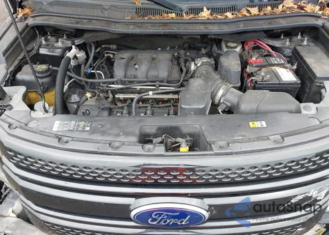 2013 Ford Police Interceptor из США, поврежденный, VIN 1FM5K8AR3DGA34017